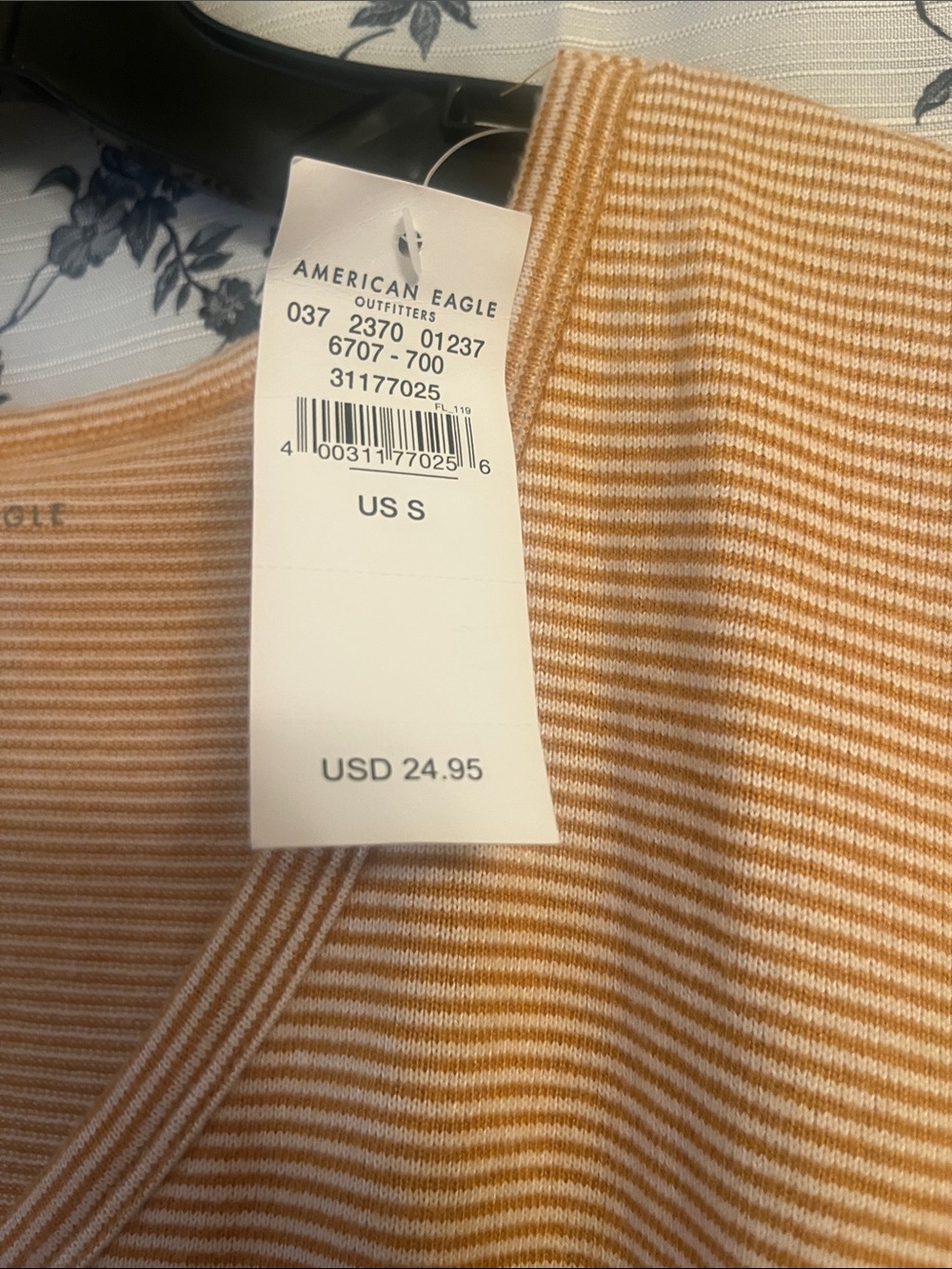 American Eagle NWT Soft & Sexy Plush Tee - Picture 4 of 6